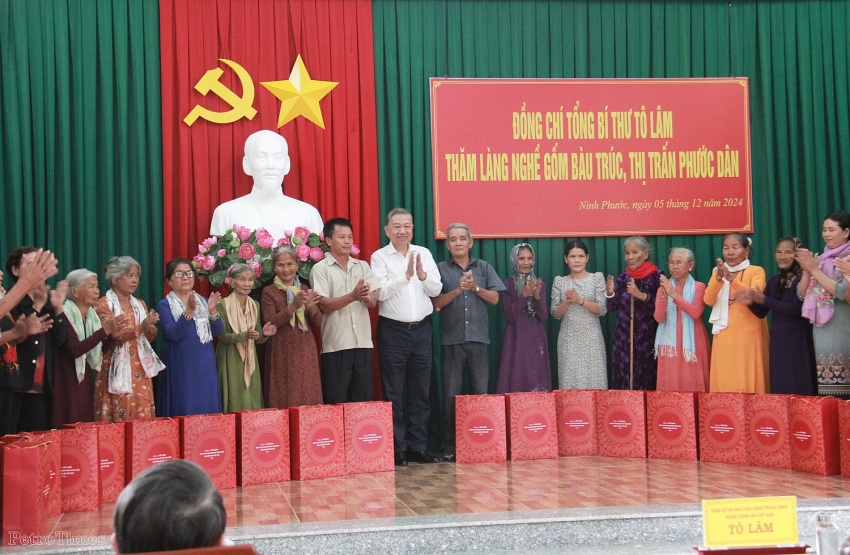 Tổng Bí thư Tô Lâm dự lễ động thổ công trình Nhà đa năng Trường Mẫu giáo Phước Dinh (Ninh Thuận) Tổng Bí thư Tô Lâm trao tặng công trình nhà đa năng cho Trường Mẫu giáo Phước Dinh (Ninh Thuận)