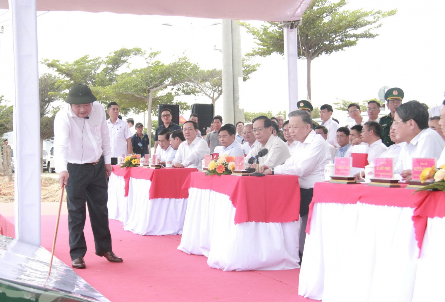 Tổng Bí thư Tô Lâm: Chuẩn bị tốt các điều kiện để khởi động lại Nhà máy điện hạt nhân Ninh Thuận Tổng Bí thư Tô Lâm: Chuẩn bị tốt các điều kiện để khởi động lại Nhà máy điện hạt nhân Ninh Thuận