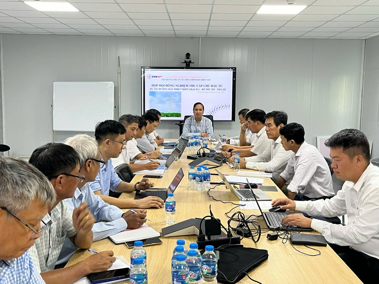 Hoàn thành đường dây 500kV giải tỏa công suất Nhà máy điện Nhơn Trạch 4 Hoàn thành đường dây 500kV giải tỏa công suất Nhà máy điện Nhơn Trạch 4