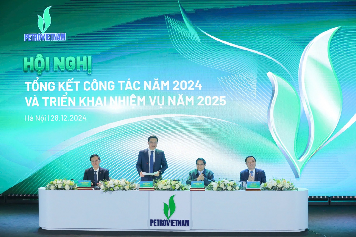 Thủ tướng Chính phủ Phạm Minh Chính dự Hội nghị Tổng kết năm 2024 của Petrovietnam Thủ tướng Chính phủ Phạm Minh Chính dự Hội nghị Tổng kết năm 2024 của Petrovietnam