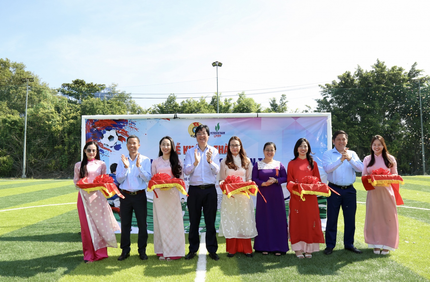 Công đoàn Ban QLDA ĐLDK Long Phú 1 tổ chức nhiều hoạt động ý nghĩa tại chương trình “Xuân nghĩa tình Dầu khí - Tết ấm áp sẻ chia” “Xuân nghĩa tình Dầu khí - Tết ấm áp, sẻ chia” tại Ban QLDA ĐLDK Long Phú 1