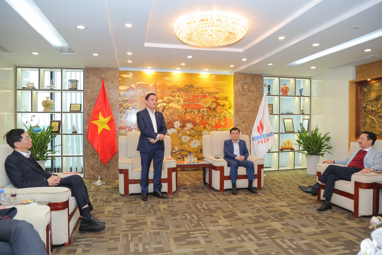 Tổng Giám đốc Petrovietnam Lê Ngọc Sơn gửi lời chúc mừng năm mới tới tập thể lãnh đạo, cán bộ, đảng viên, người lao động PVEP