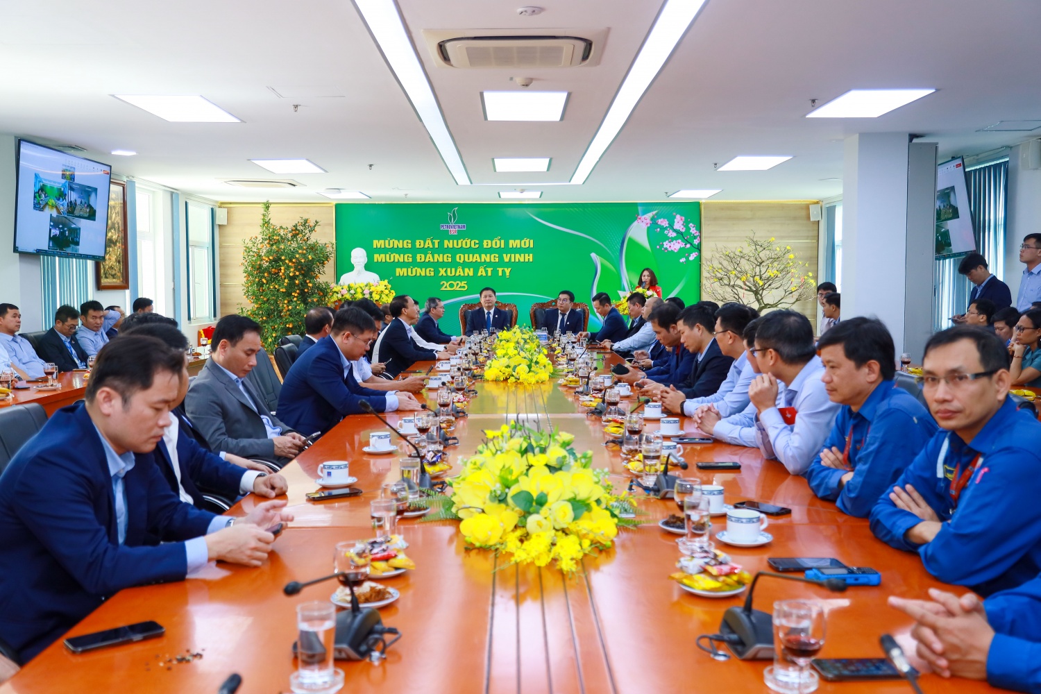 1.	Lễ kỷ niệm 95 năm ngày thành lập Đảng Cộng sản Việt Nam và gặp mặt đầu năm mới tại NMLD Dung Quất.