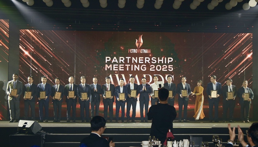 Petrovietnam gặp mặt nhà thầu 2025: Đồng hành cùng phát triển - Kết nối để thành công Petrovietnam gặp mặt nhà thầu 2025: Đồng hành cùng phát triển - Kết nối để thành công