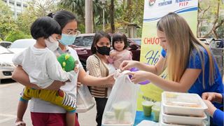 Tuổi trẻ Petrovietnam tiếp tục "san sẻ yêu thương" tại Bệnh viện Nhi Trung ương