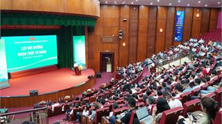 Đảng ủy Petrovietnam khai giảng Lớp bồi dưỡng nhận thức về Đảng và Lớp bồi dưỡng lý luận chính trị năm 2025 khu vực Vũng Tàu