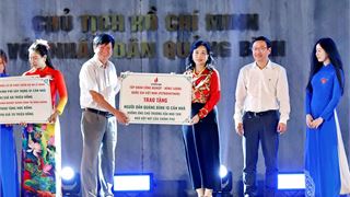Petrovietnam trao tặng 10 căn nhà tình nghĩa nhân Tuần lễ Biển và Hải đảo Việt Nam 2025