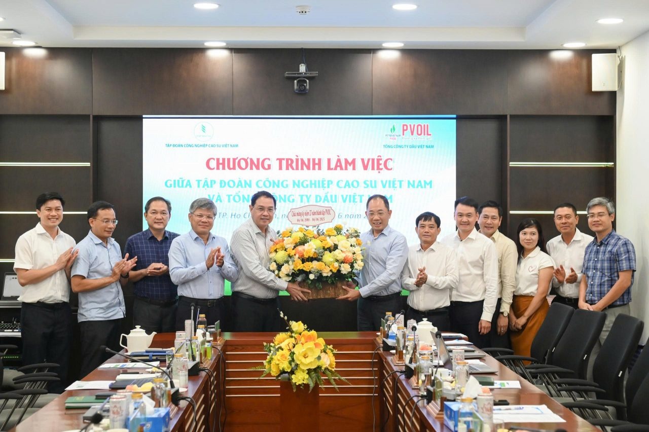PVOIL và VRG tìm hiểu cơ hội hợp tác, cùng phát triển bền vững”