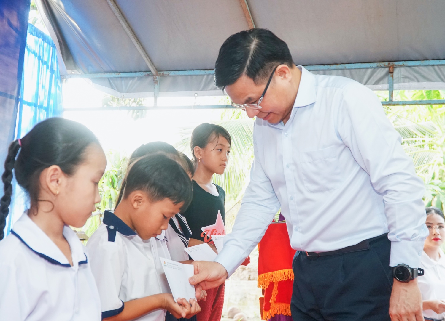 Petrovietnam đồng hành cùng sự nghiệp trồng người