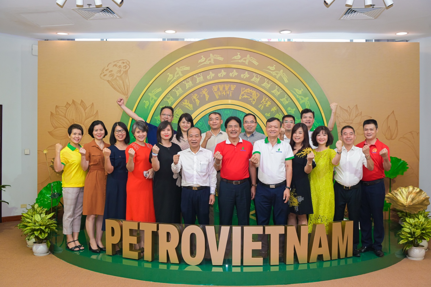 [Chùm ảnh] CLB Dầu khí Trường Sa hòa chung niềm vui, tự hào về dấu mốc 50 năm thành lập Petrovietnam”