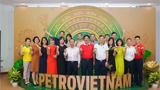 [Chùm ảnh] CLB Dầu khí Trường Sa hòa chung niềm vui, tự hào về dấu mốc 50 năm thành lập Petrovietnam