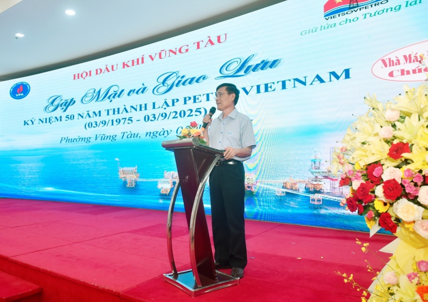 Tiếp lửa truyền thống - Vững bước tương lai”
