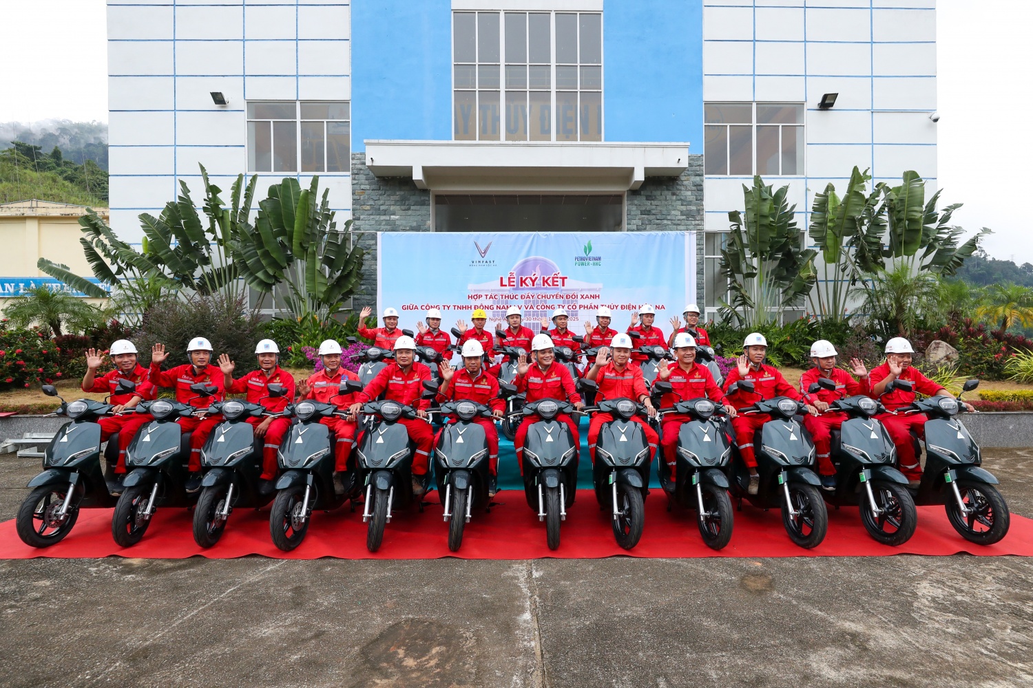 Thủy điện Hủa Na hợp tác cùng Vinfast nỗ lực thúc đẩy chuyển đổi năng lượng xanh”