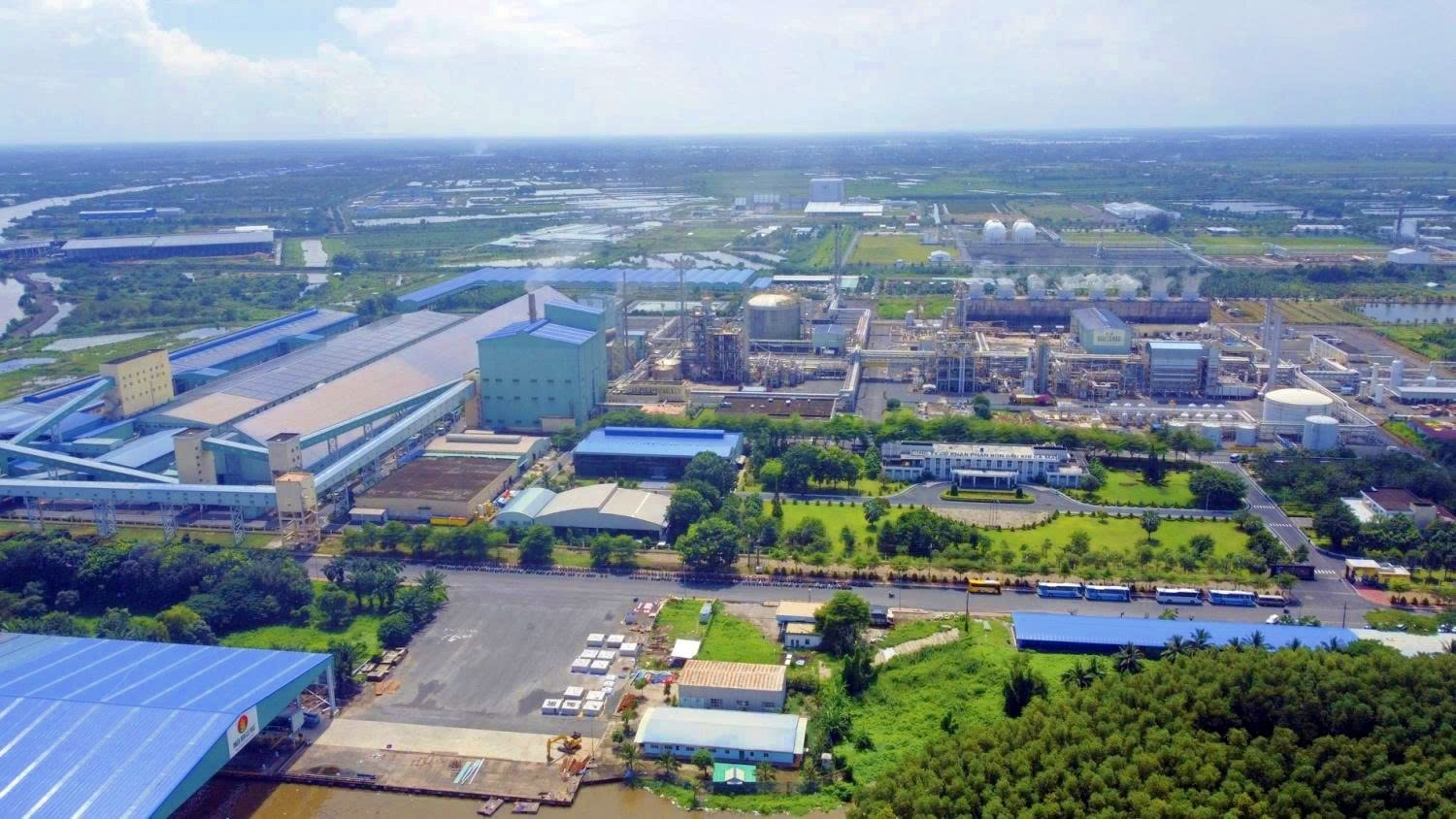 Cụm Khí - Điện - Đạm Cà Mau: Hạt nhân phát triển kinh tế vùng cực Nam Tổ quốc”