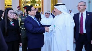 Vietnam PM asks Kuwait fund to expand investment in manufacturing, logistics, renewable energy