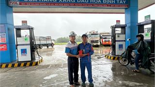 Phút giây sinh tử trong đêm lũ lịch sử ở Đắk Lắk