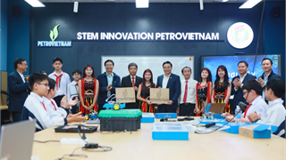 Petrovietnam's STEM Innovation contributes to promoting modern education and developing human resources in science and technology.