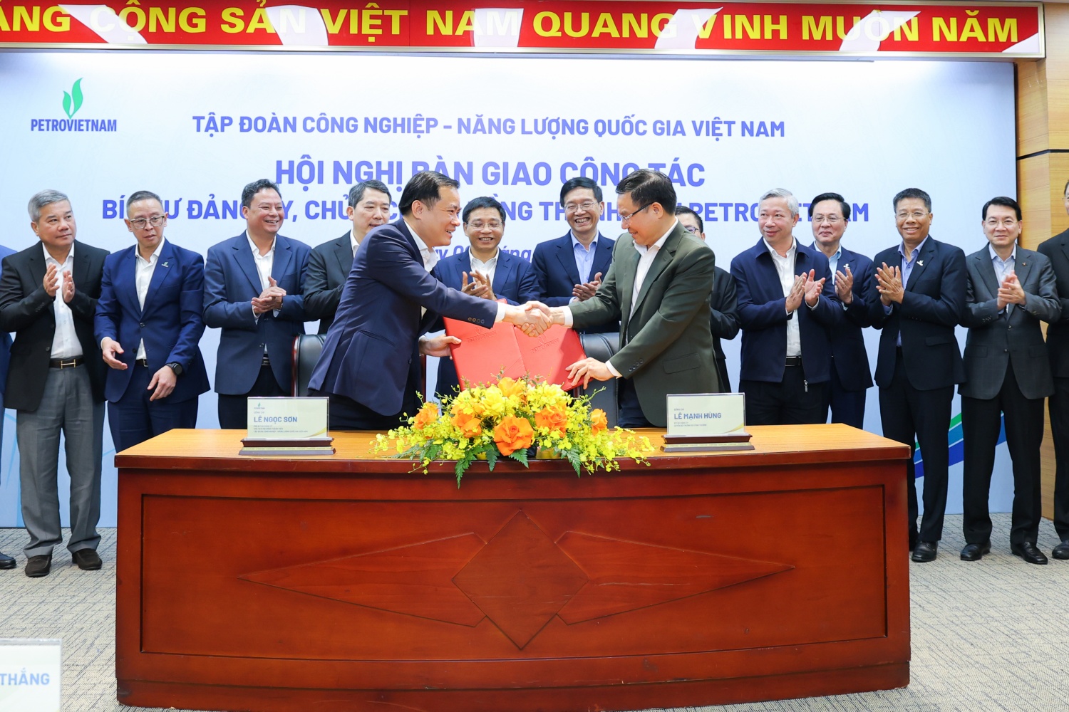 Petrovietnam tổ chức bàn giao công tác Bí thư Đảng ủy, Chủ tịch HĐTV