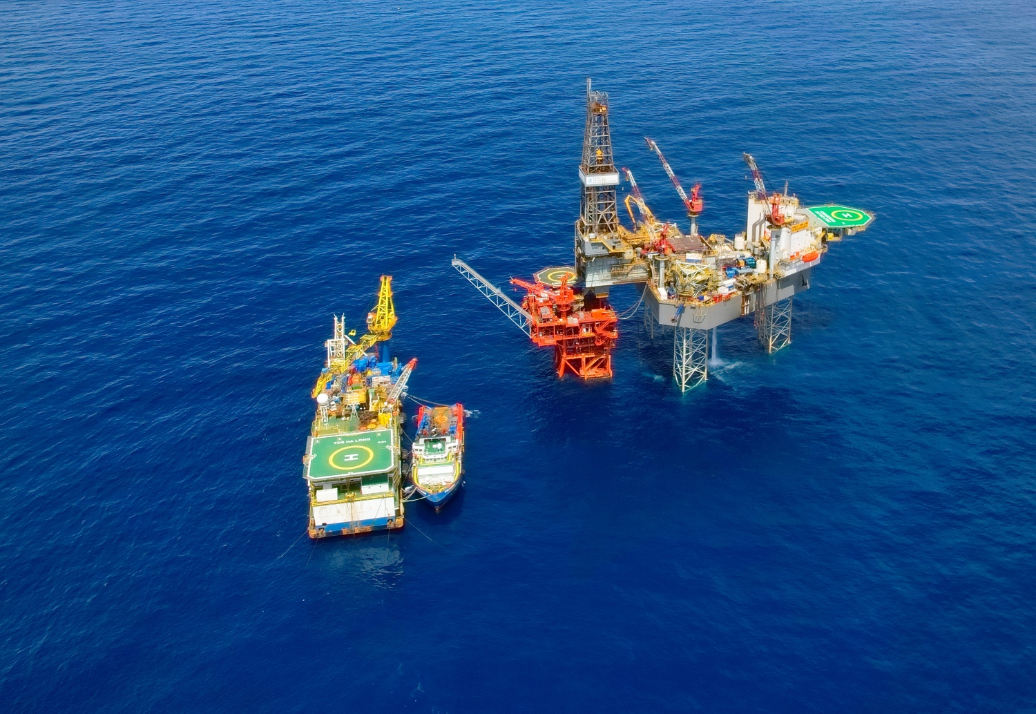 Sản lượng khai thác dầu thô trong nước của Petrovietnam vượt 10,1% kế hoạch tháng 1, tăng 12,8% so với cùng kỳ năm 2025, ghi nhận tháng thứ 7 liên tiếp tăng trưởng so với cùng kỳ