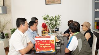 Công đoàn Petrovietnam sẻ chia với người lao động khó khăn tại TP Hồ Chí Minh