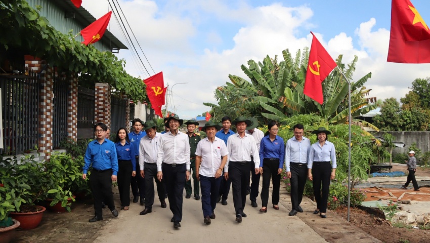Khánh thành, bàn giao công trình thanh niên “Tuyến đường cờ Đảng, cờ Tổ quốc”
