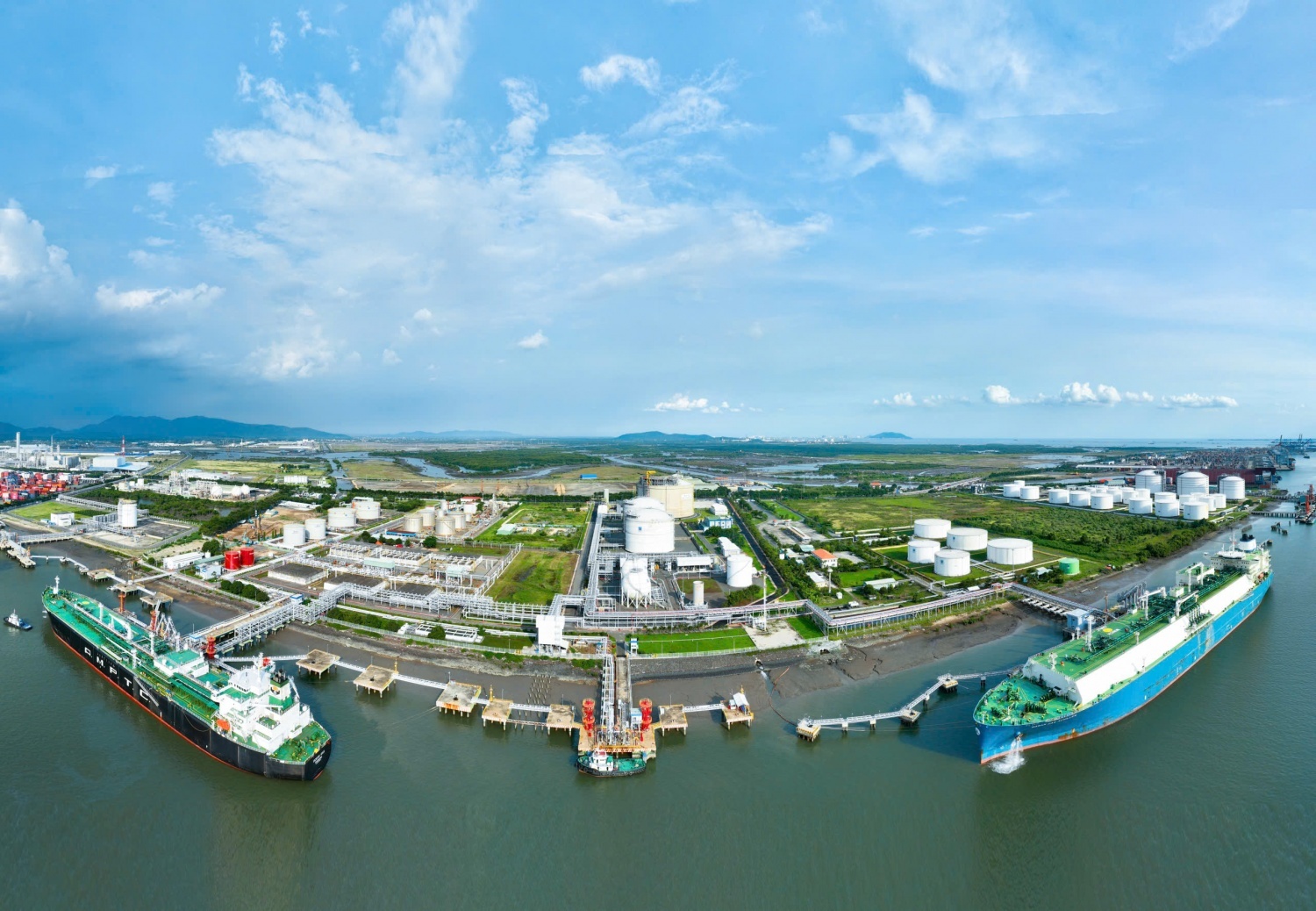 Chuỗi Khí - Điện LNG khép kín đầu tiên của Petrovietnam, góp phần hiện thực hóa mục tiêu đô thị xanh