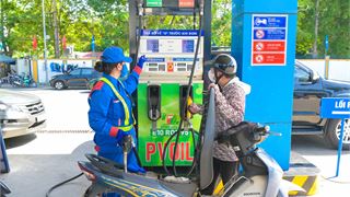 Gần 1.000 cửa hàng xăng dầu PVOIL đã sẵn sàng kinh doanh xăng E10