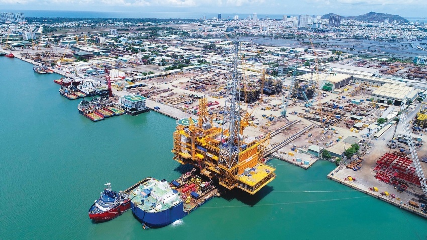 Một góc Trung tâm công nghiệp năng lượng và hậu cần kỹ thuật của Tổng công ty Cổ phần Dịch vụ Kỹ thuật Dầu khí Việt Nam (PTSC), đơn vị thành viên của Petrovietnam, tại Vũng Tàu (TP Hồ Chí Minh)