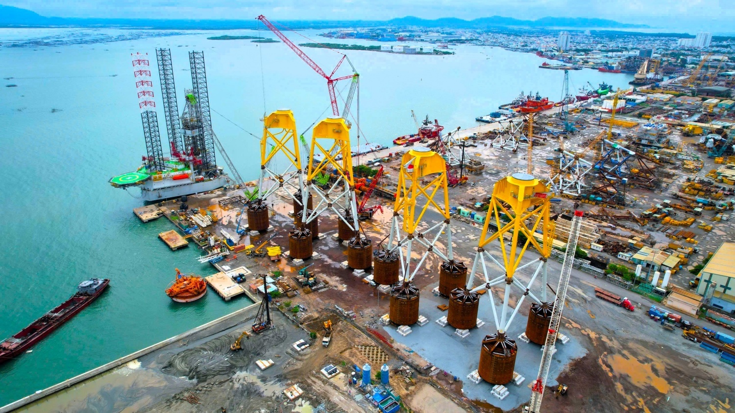 Không gian phát triển mới từ biển và sứ mệnh của Petrovietnam