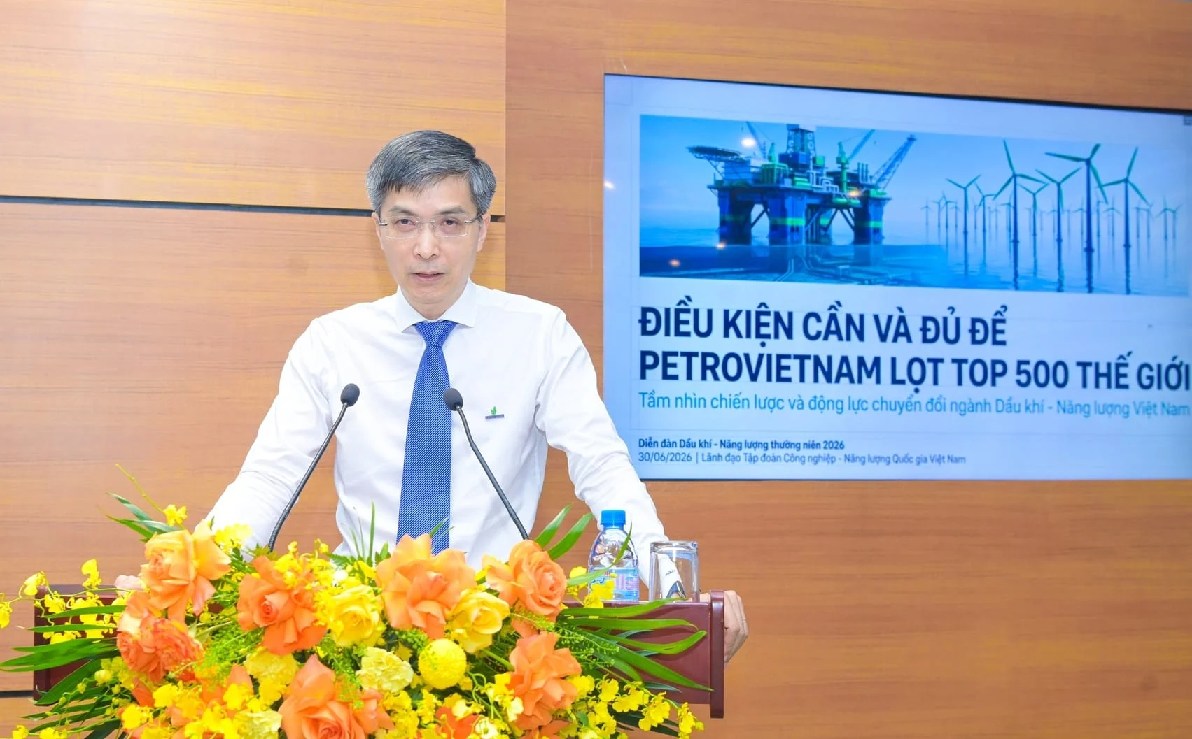Mr. Vu Dao Minh, Deputy General Director of the Vietnam National Energy and Industry Corporation, stated that by 2030, the corporation aims to join the group of the world's top 500 enterprises and be among the top 10 leading energy and industry corporations in the region. Photo: Hong Tham.