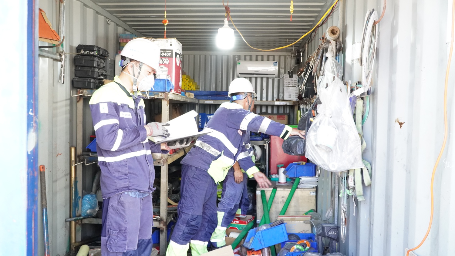 Những nỗ lực thầm lặng phía sau dòng điện tại NMNĐ Thái Bình 2”