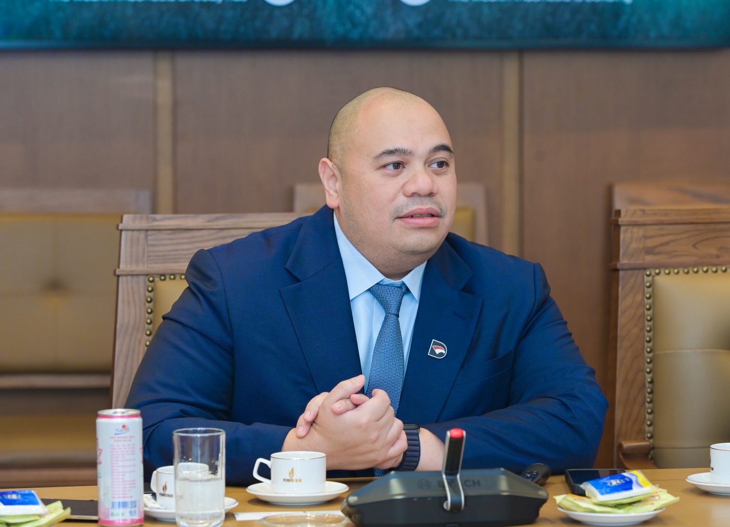 Ông Pandu Patria Sjahrir, Giám đốc Điều hành PT Danantara Investment Management (DIM) kiêm Giám đốc đầu tư Danantara Indonesia chia sẻ tại buổi làm việc
