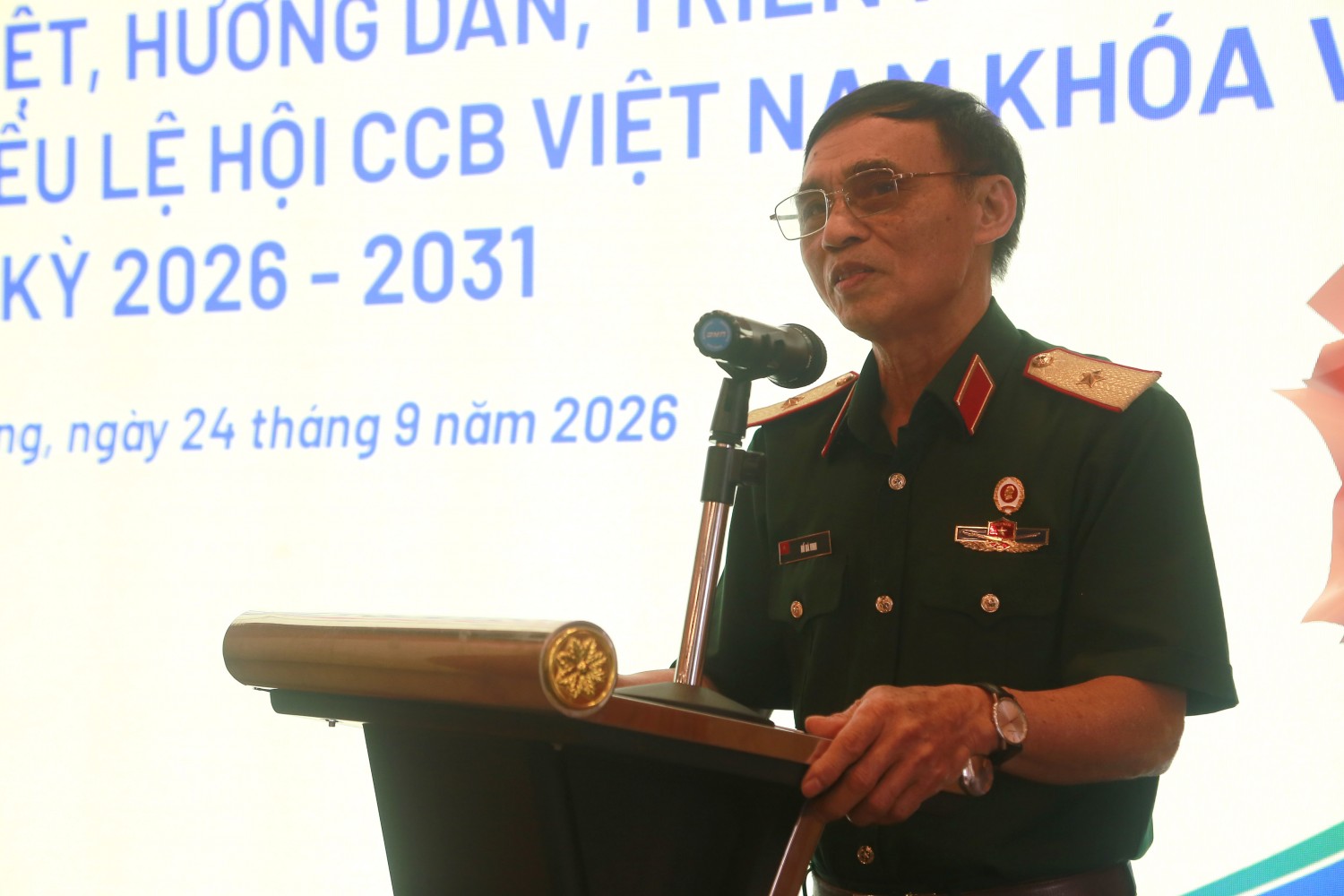 Thiếu tướng Hồ Bá Vinh giới thiệu những nội dung trọng tâm của Nghị quyết Đại hội Hội CCB Việt Nam lần thứ VIII, nhiệm kỳ 2026-2031.