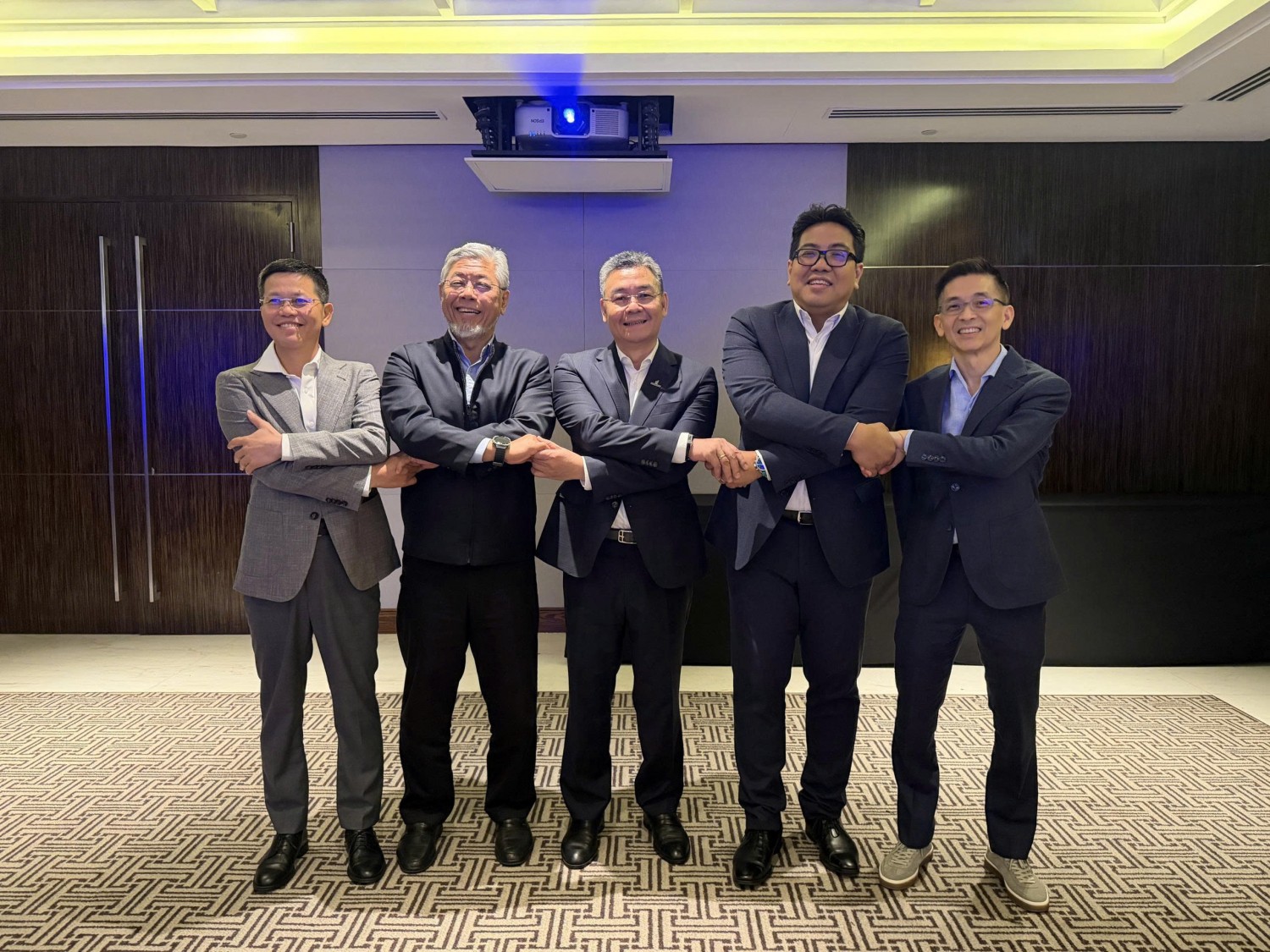 Petrovietnam Accelerates Cross-Border Energy Partnerships and Green Technology Projects in Singapore