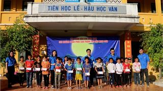 PVNDB chia sẻ khó khăn với vùng lũ Mường Lát