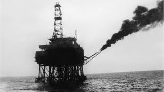 30 năm ngày khai thác tấn dầu đầu tiên từ tầng đá móng (6/9/1988 – 6/9/2018: Vietsovpetro sâu nặng nghĩa tình