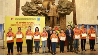 Đoàn TNCS Hồ Chí Minh Tập đoàn Dầu khí Quốc gia Việt Nam: Tuyên dương học sinh giỏi đạt giải quốc gia, quốc tế năm học 2018 - 2019