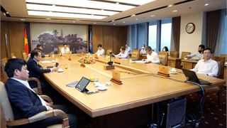 PVN and Petrolimex strengthen coordination to cope with falling oil prices