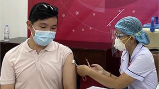 Được tiêm vắc xin thời điểm này chính là món quà sức khỏe ý nghĩa
