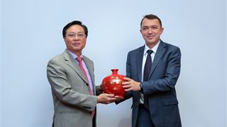 Member of Petrovietnam Board of Directors Bui Minh Tien receives Rostec representative in Vietnam
