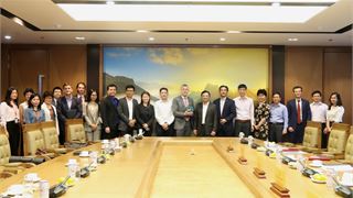 GWEC willing to share experiences and cooperate with Petrovietnam in the field of offshore wind power