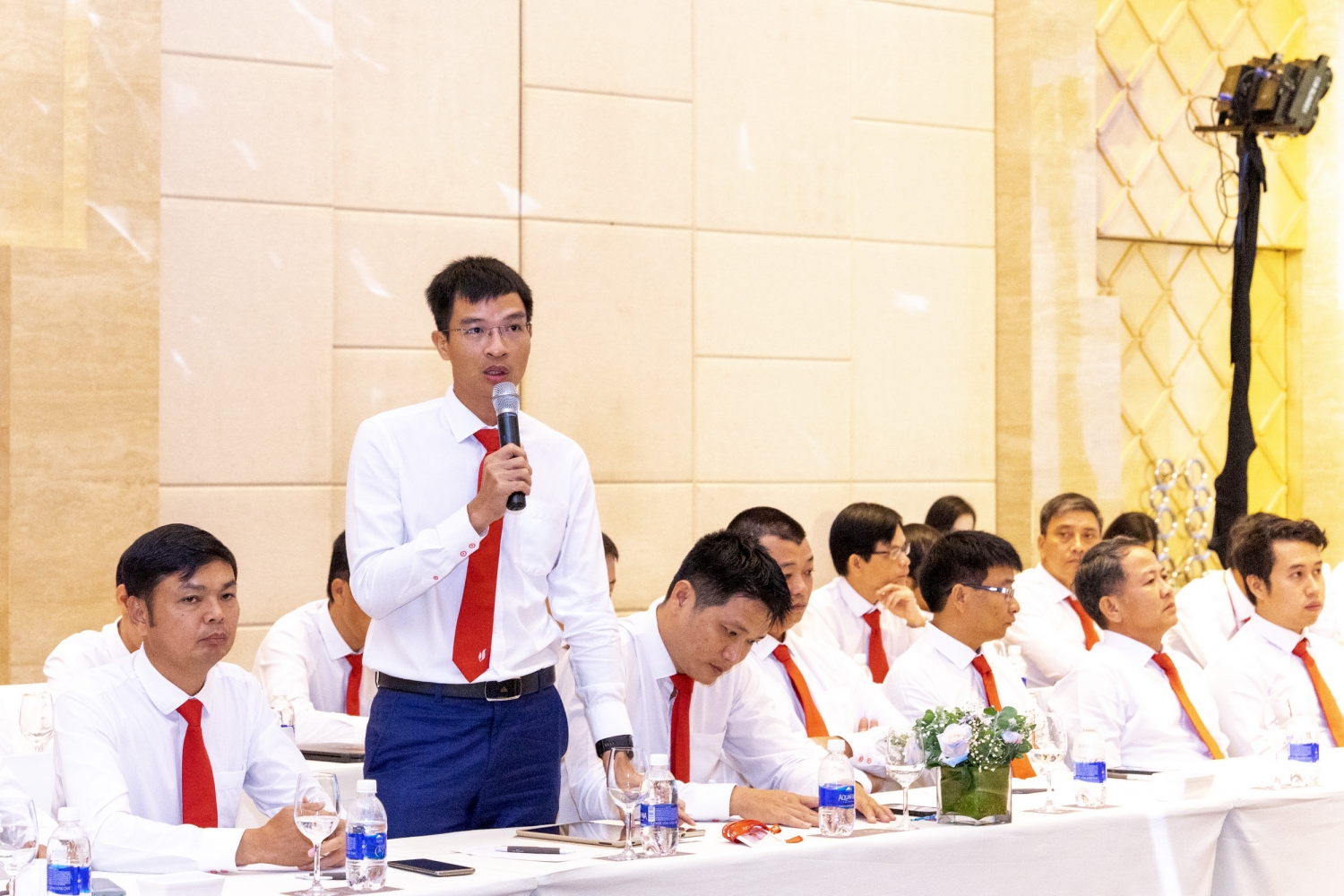 Các ý kiến đóng góp, tham luận chủ đề làm nội dung Hội nghị thêm phong phú và thiết thực Các ý kiến đóng góp, tham luận chủ đề làm nội dung Hội nghị thêm phong phú và thiết thực