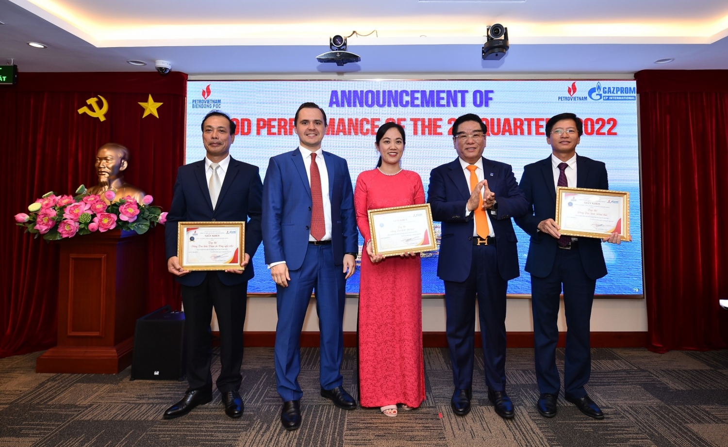 Tổng giám đốc Petrovietnam Lê Mạnh Hùng làm việc với BIENDONG POC: Tổng giám đốc Petrovietnam Lê Mạnh Hùng làm việc với BIENDONG POC: