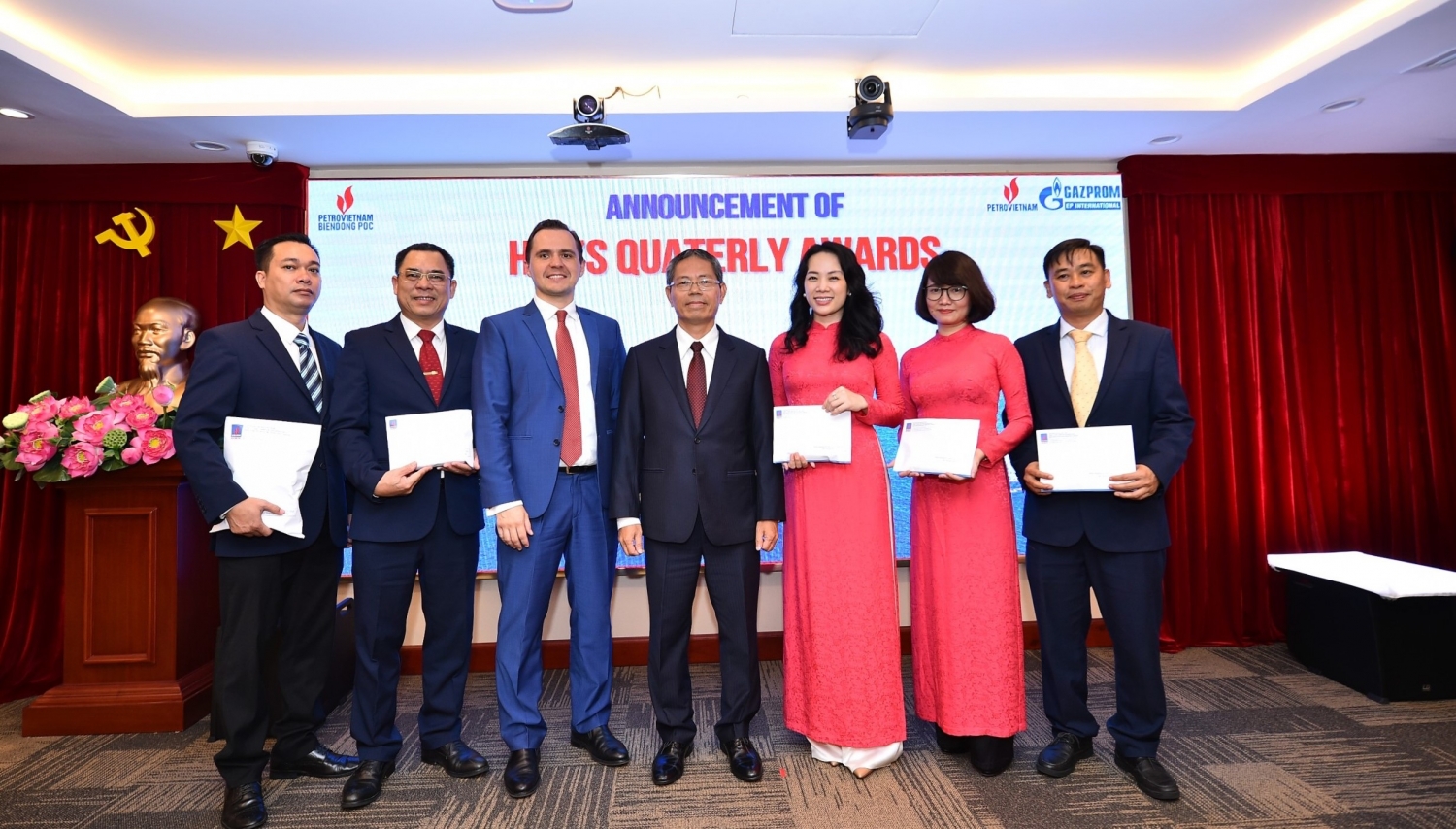Tổng giám đốc Petrovietnam Lê Mạnh Hùng làm việc với BIENDONG POC: Tổng giám đốc Petrovietnam Lê Mạnh Hùng làm việc với BIENDONG POC: