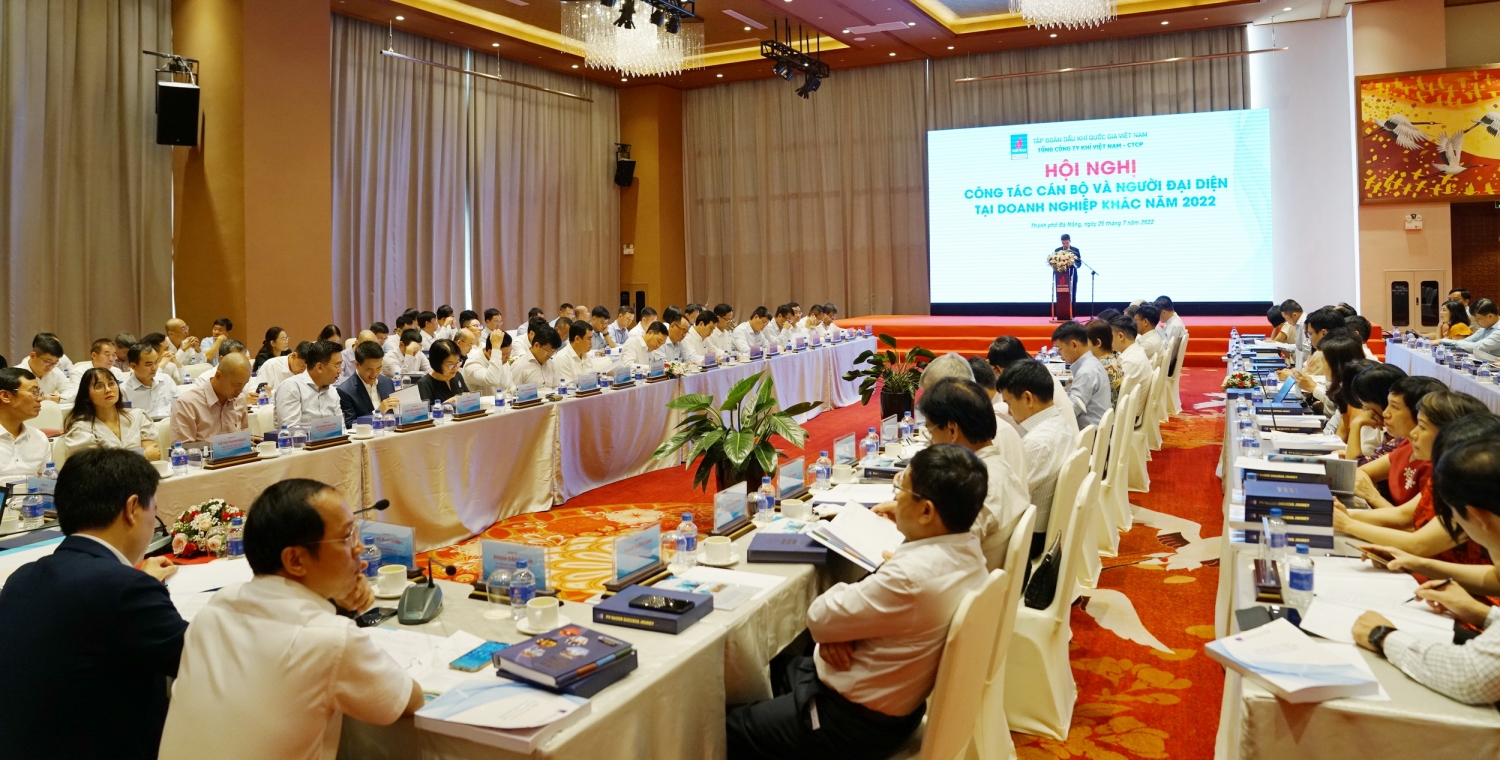 Hội nghị có sự tham dự của gần 150 đại biểu và khách mời Hội nghị có sự tham dự của gần 150 đại biểu và khách mời