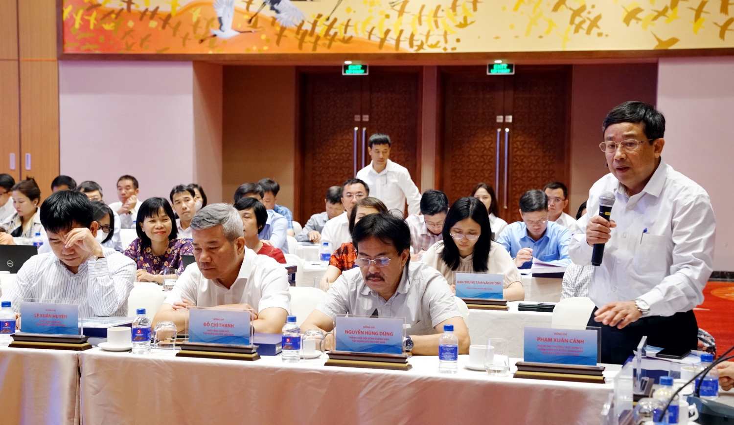 Đồng chí Phạm Xuân Cảnh – Phó Bí thư Thường trực Đảng ủy, Thành viên HĐTV Tập đoàn chúc mừng những thành tích nổi bật của PV GAS Đồng chí Phạm Xuân Cảnh – Phó Bí thư Thường trực Đảng ủy, Thành viên HĐTV Tập đoàn chúc mừng những thành tích nổi bật của PV GAS
