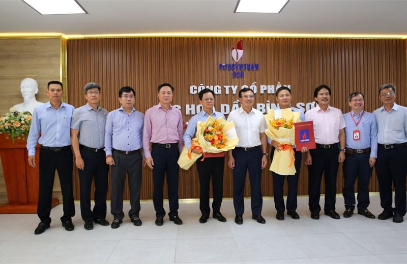 Trao quyết định chuẩn y Bí thư, Phó Bí thư Đảng ủy Công ty BSR