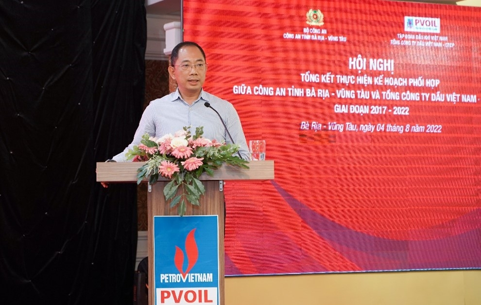 Ông Cao Hoài Dương - Bí thư Đảng ủy, Chủ tịch HĐQT PVOIL phát biểu tại Hội nghị Ông Cao Hoài Dương - Bí thư Đảng ủy, Chủ tịch HĐQT PVOIL phát biểu tại Hội nghị