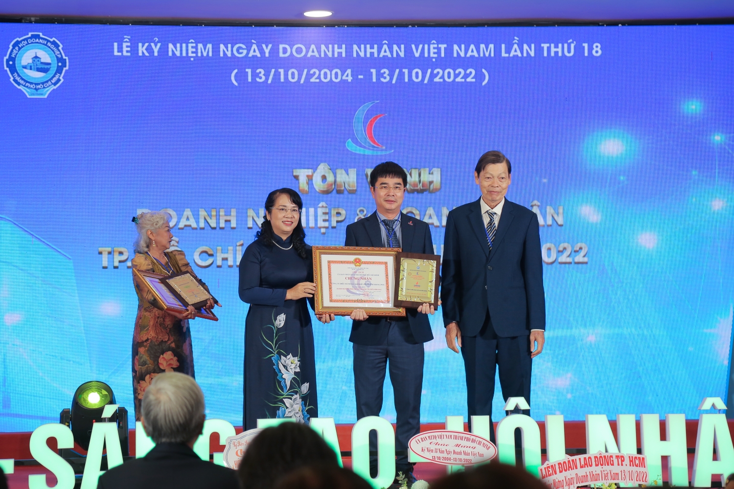 BIENDONG POC được tôn vinh Doanh nghiệp tiêu biểu của TP. Hồ Chí Minh năm 2022 BIENDONG POC được tôn vinh Doanh nghiệp tiêu biểu của TP. Hồ Chí Minh năm 2022