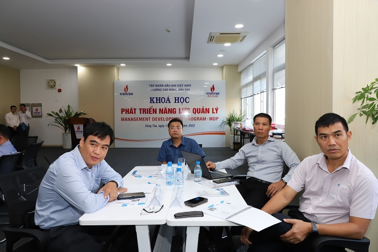 PVCollege tổ chức khai giảng khóa đào tạo Phát triển năng lực quản lý_MDP cho Tập đoàn Dầu khí quốc gia Việt Nam PVCollege khai giảng khóa đào tạo Phát triển năng lực quản lý cho Petrovietnam